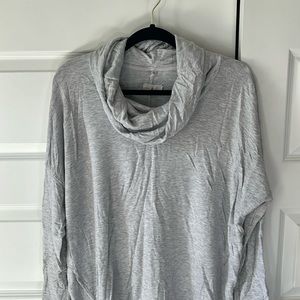 Lou & Grey Cowl Neck Sweatshirt Shirttail Hem - size xl